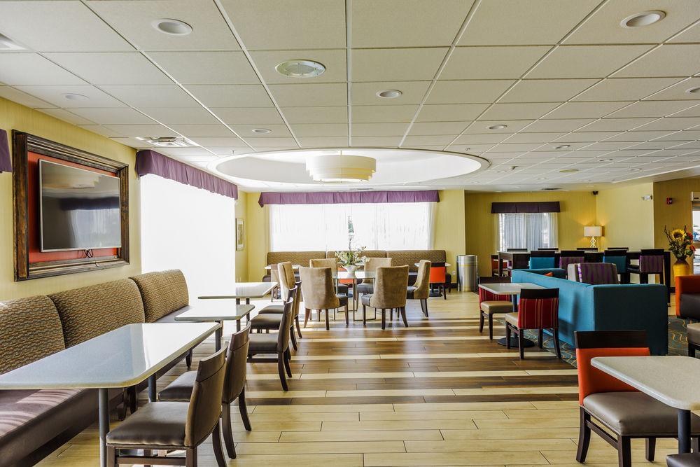 Holiday Inn Express & Suites Cheektowaga North East By Ihg Exterior photo