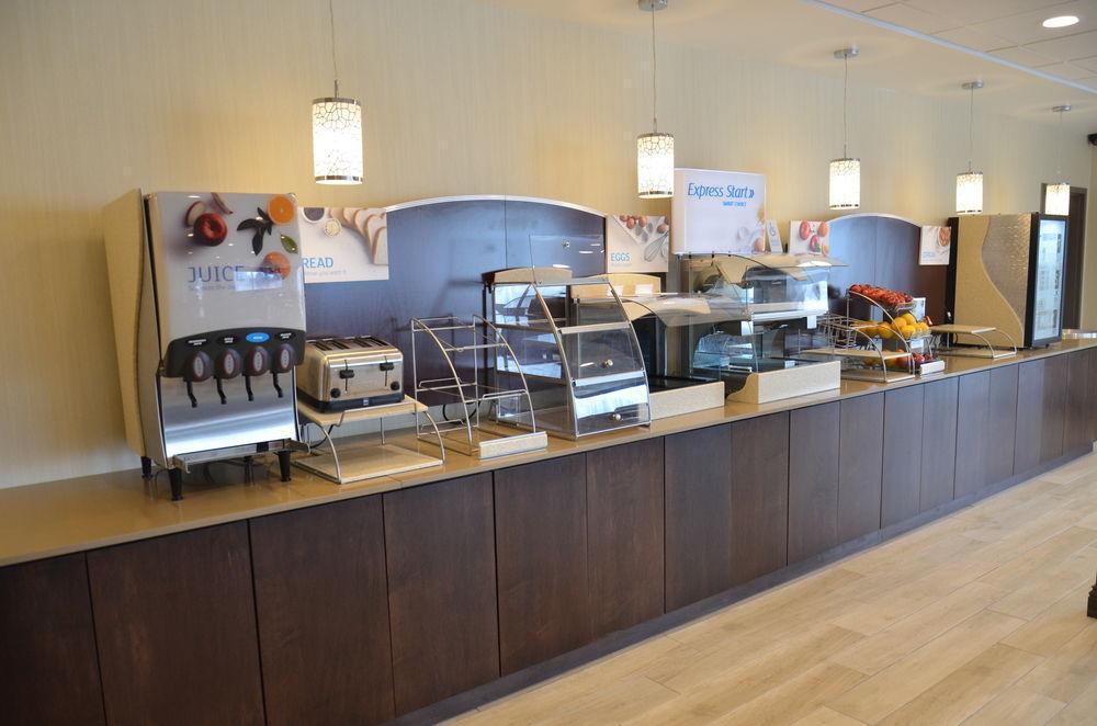 Holiday Inn Express & Suites Cheektowaga North East By Ihg Exterior photo