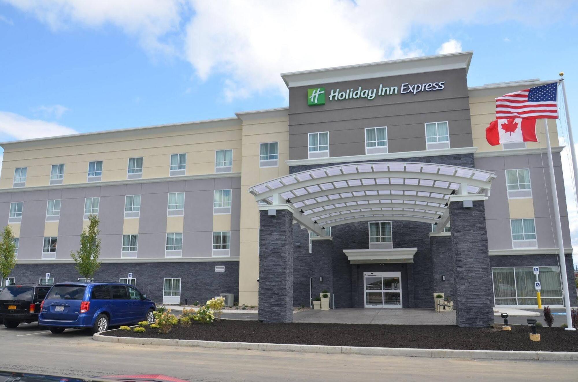 Holiday Inn Express & Suites Cheektowaga North East By Ihg Exterior photo